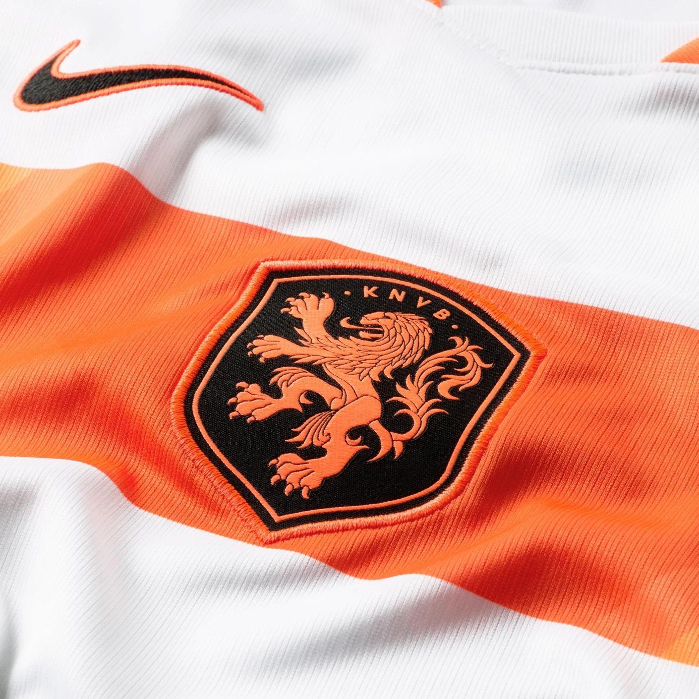 Netherlands 2026 World Cup Away Stadium Replica Kids Set logo details