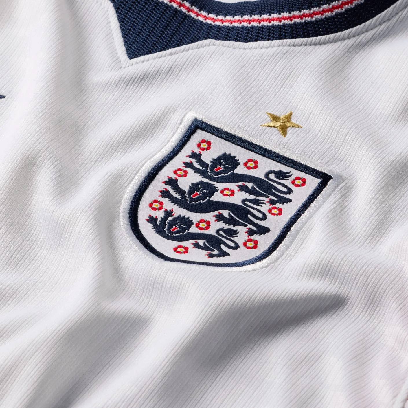 England jersey logo details