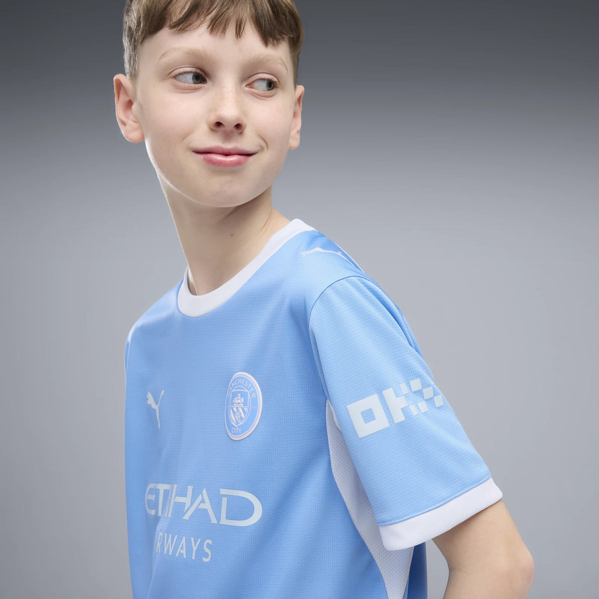 Equipación de fútbol de local para niños Liverpool 2026/27 - Réplica de estadio - Tercera equipación